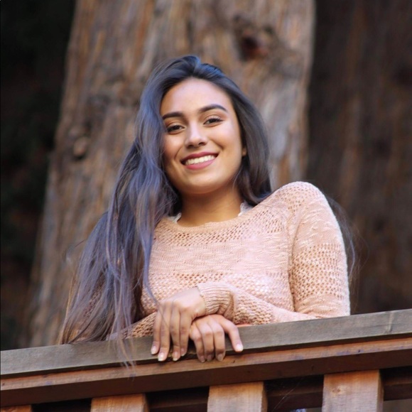 Meet the Posher Other - Meet your Posher, Vianey